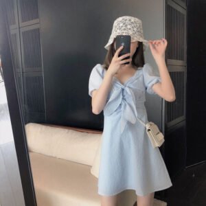 Puff sleeve bow dress